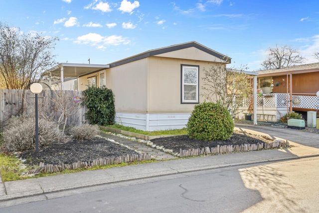 4729 S Pacific Highway UNIT 4, Phoenix, OR 97535