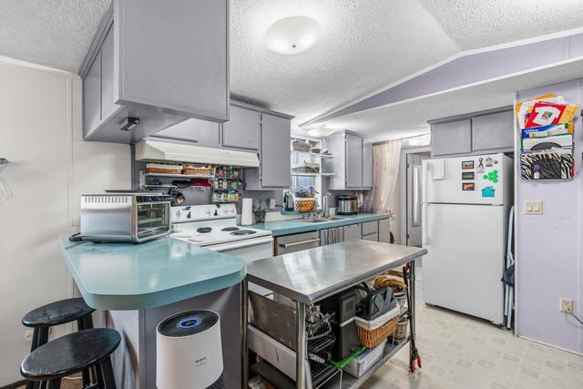 4729 S Pacific Highway UNIT 4, Phoenix, OR 97535