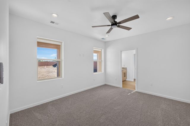 121 9th Avenue NW, Rio Rancho, NM 87124