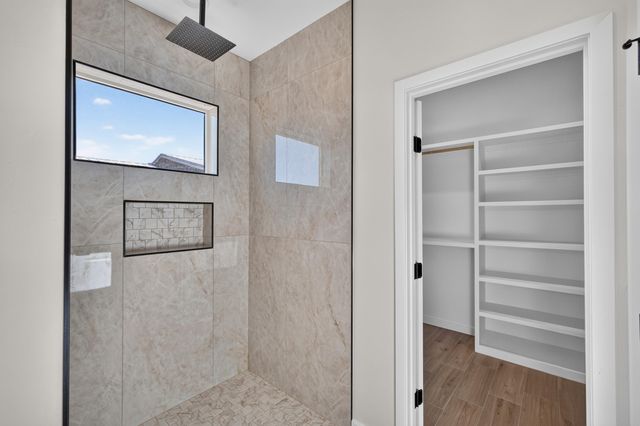 121 9th Avenue NW, Rio Rancho, NM 87124