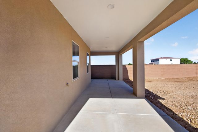 121 9th Avenue NW, Rio Rancho, NM 87124