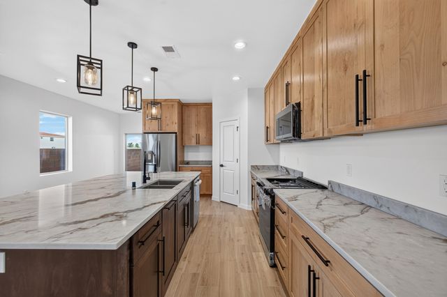 121 9th Avenue NW, Rio Rancho, NM 87124