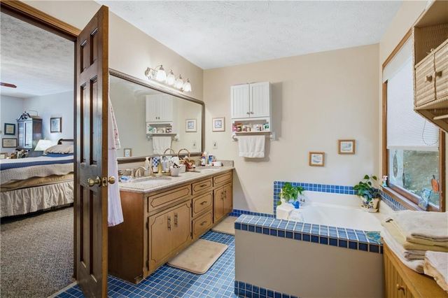 360 Huntington Court SE, Conyers, GA 30094