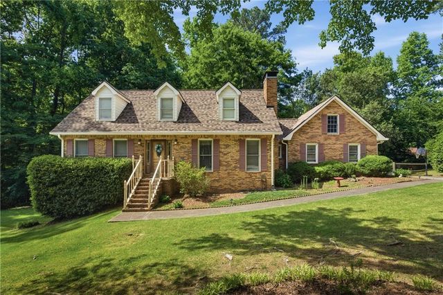 360 Huntington Court SE, Conyers, GA 30094