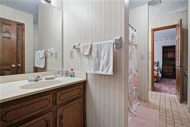 360 Huntington Court SE, Conyers, GA 30094