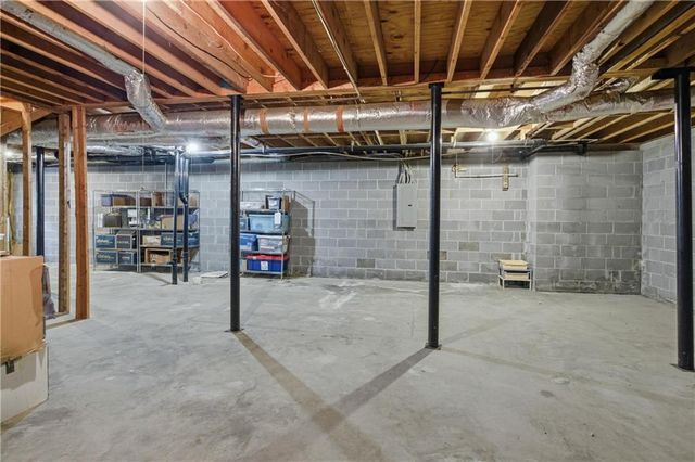 360 Huntington Court SE, Conyers, GA 30094