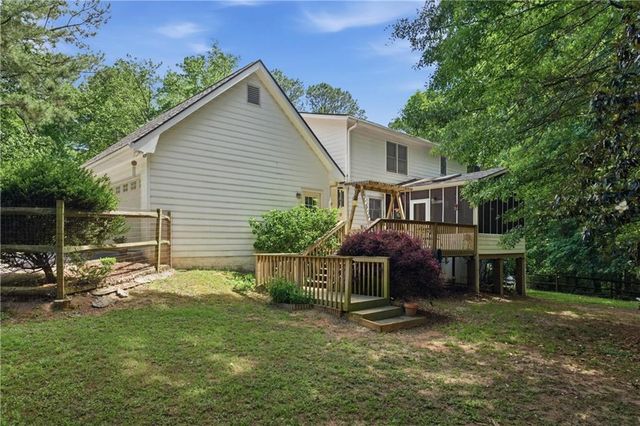 360 Huntington Court SE, Conyers, GA 30094