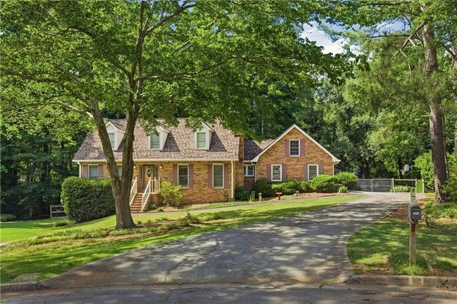 360 Huntington Court SE, Conyers, GA 30094