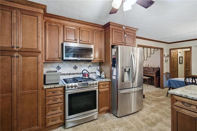 360 Huntington Court SE, Conyers, GA 30094