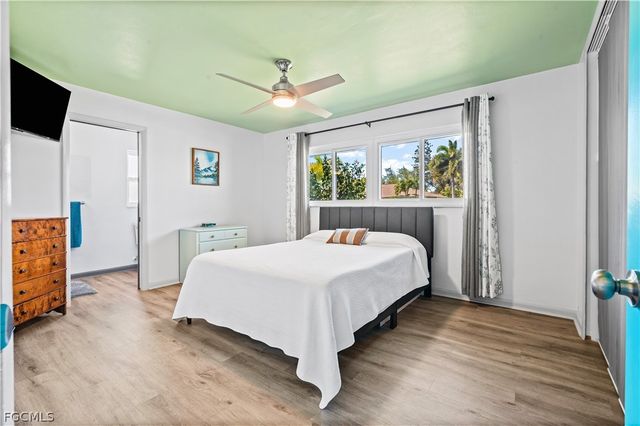 530 SE 34th TER, Cape Coral, FL 33904