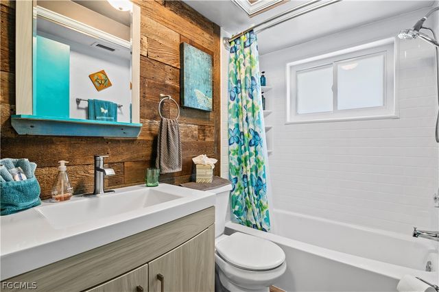 530 SE 34th TER, Cape Coral, FL 33904