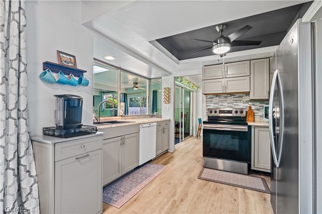 530 SE 34th TER, Cape Coral, FL 33904