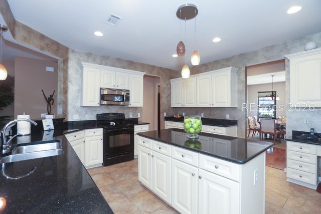 18 Murray Hill Dr, Bluffton, SC 29909