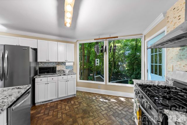 1512 Ideal Way, Charlotte, NC 28203