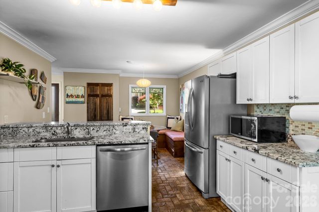 1512 Ideal Way, Charlotte, NC 28203