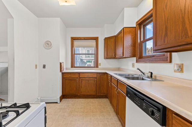 946 Smith Avenue S, West Saint Paul, MN 55118