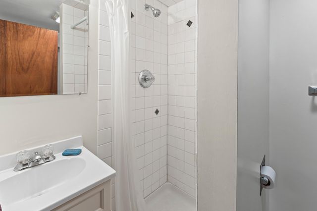 946 Smith Avenue S, West Saint Paul, MN 55118