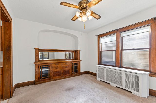 946 Smith Avenue S, West Saint Paul, MN 55118