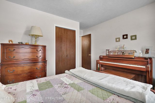 545 Red Cedar Boulevard, Williamston, MI 48895