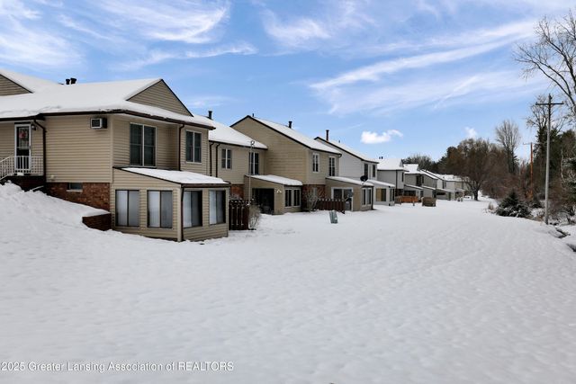 545 Red Cedar Boulevard, Williamston, MI 48895