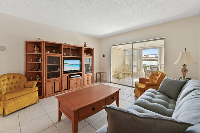 3506 NW 49th Avenue 603, Lauderdale Lakes, FL 33319