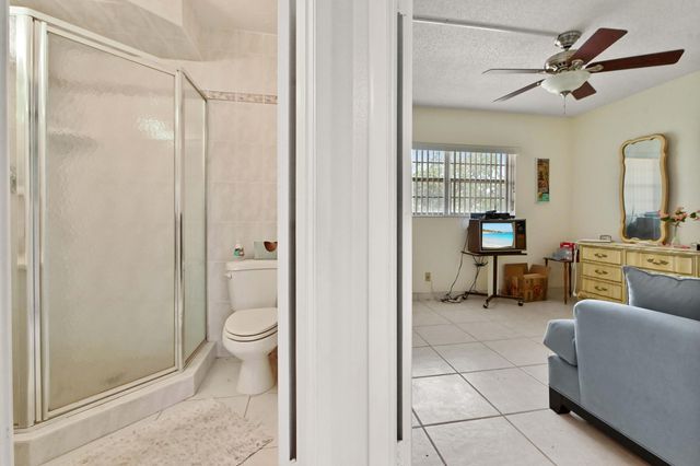 3506 NW 49th Avenue 603, Lauderdale Lakes, FL 33319
