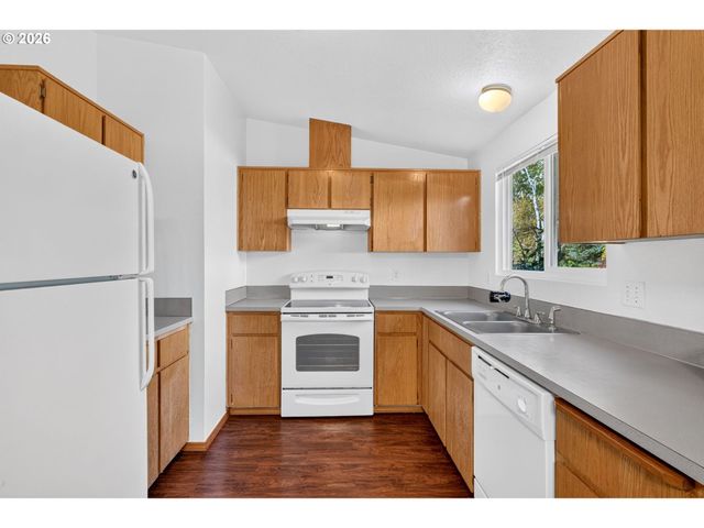 9654 N EDISON St, Portland, OR 97203
