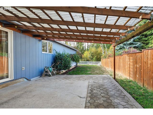 9654 N EDISON St, Portland, OR 97203