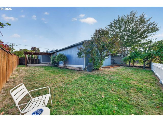 9654 N EDISON St, Portland, OR 97203
