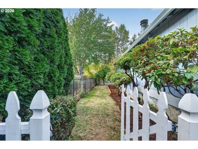 9654 N EDISON St, Portland, OR 97203