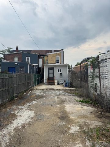 150 150 South Olden Avenue, Trenton, NJ 08609