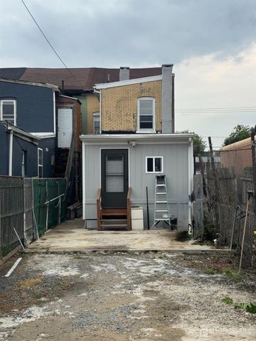 150 150 South Olden Avenue, Trenton, NJ 08609