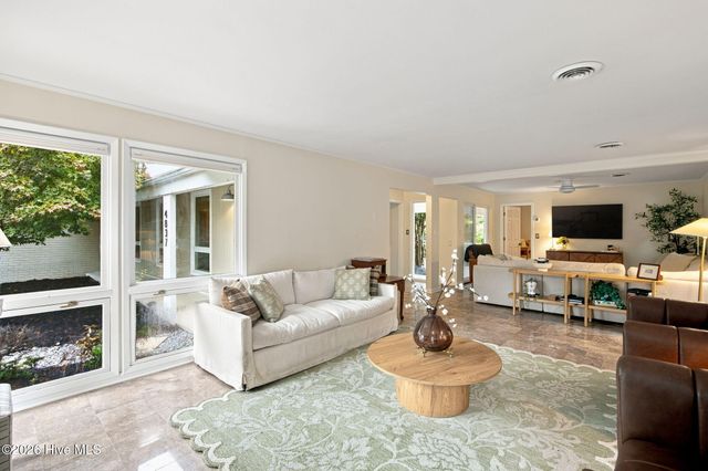 4837 College Acres Drive, Wilmington, NC 28403