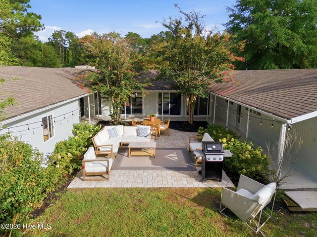 4837 College Acres Drive, Wilmington, NC 28403