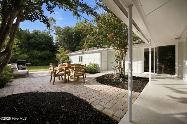 4837 College Acres Drive, Wilmington, NC 28403