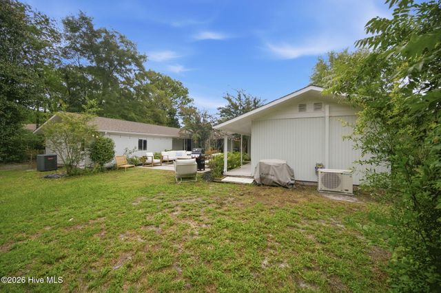 4837 College Acres Drive, Wilmington, NC 28403
