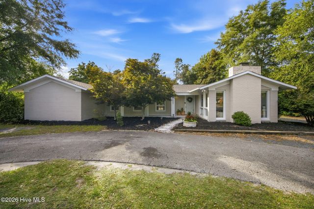 4837 College Acres Drive, Wilmington, NC 28403
