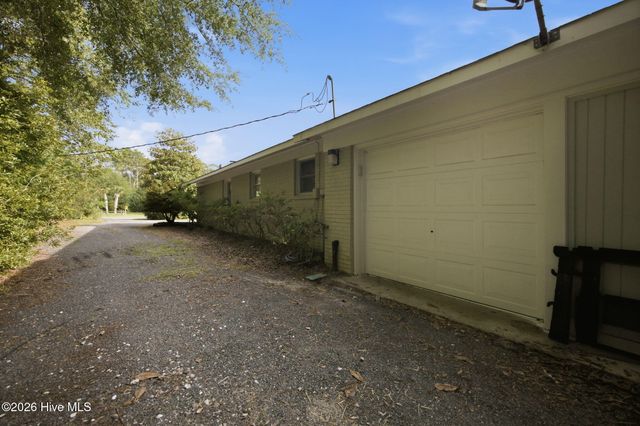 4837 College Acres Drive, Wilmington, NC 28403