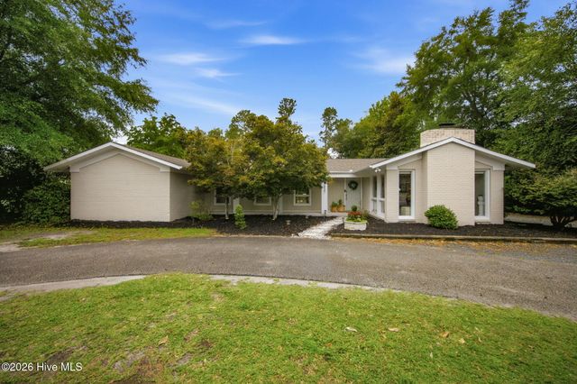 4837 College Acres Drive, Wilmington, NC 28403