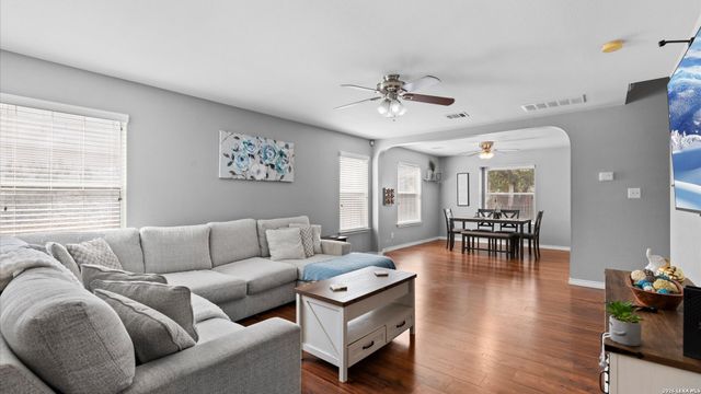 9019 Lilac, Universal City, TX 78148