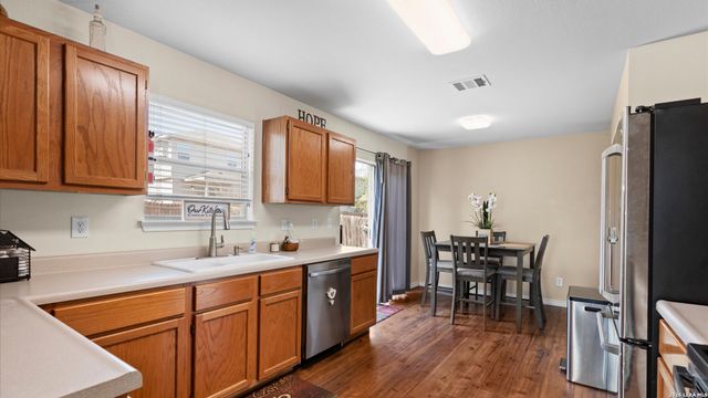 9019 Lilac, Universal City, TX 78148