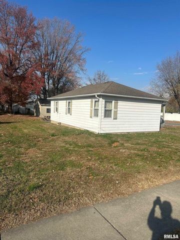 301 S EAST Street, Pinckneyville, IL 62274