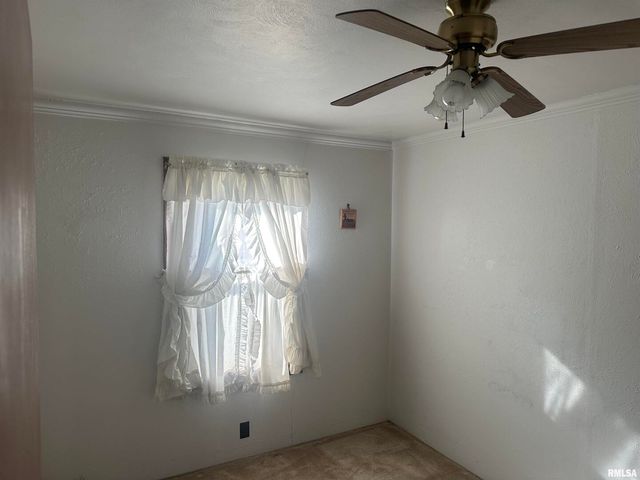 301 S EAST Street, Pinckneyville, IL 62274