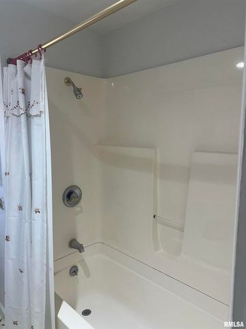 301 S EAST Street, Pinckneyville, IL 62274