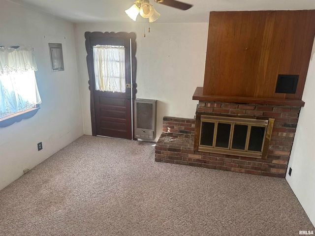 301 S EAST Street, Pinckneyville, IL 62274