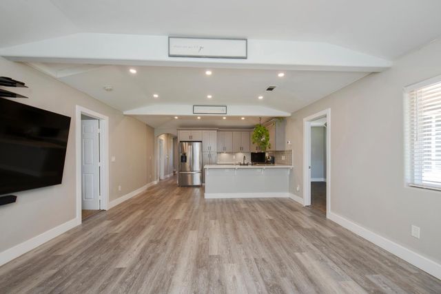 109 W Lewis Street, Madera, CA 93637