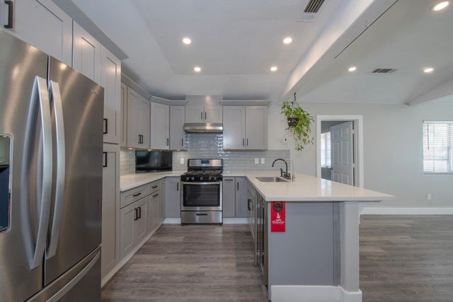 109 W Lewis Street, Madera, CA 93637