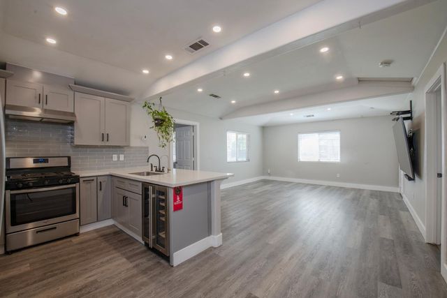 109 W Lewis Street, Madera, CA 93637