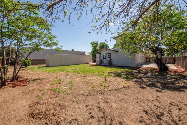 109 W Lewis Street, Madera, CA 93637