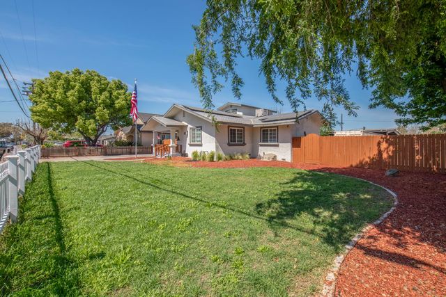 109 W Lewis Street, Madera, CA 93637